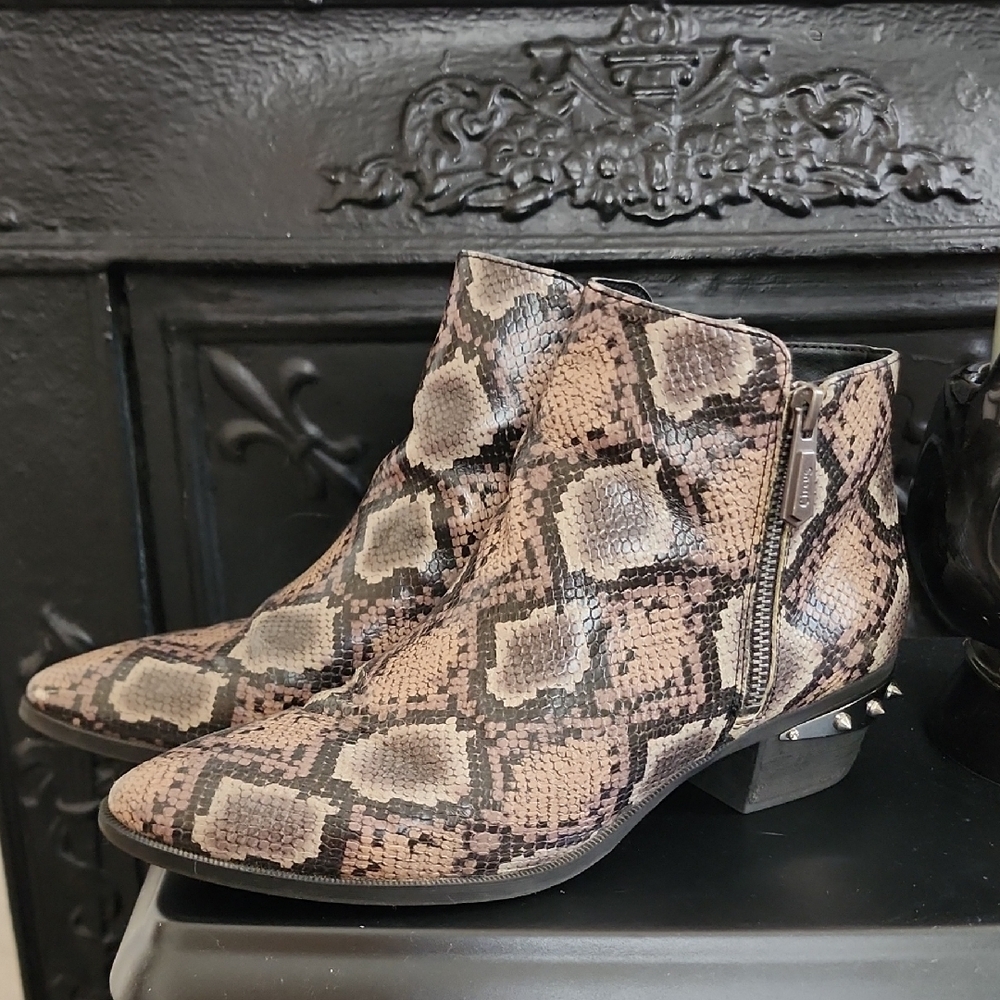 Circus by Sam Edelman Snakeskin Ankle Boots Studded Heel Size 9